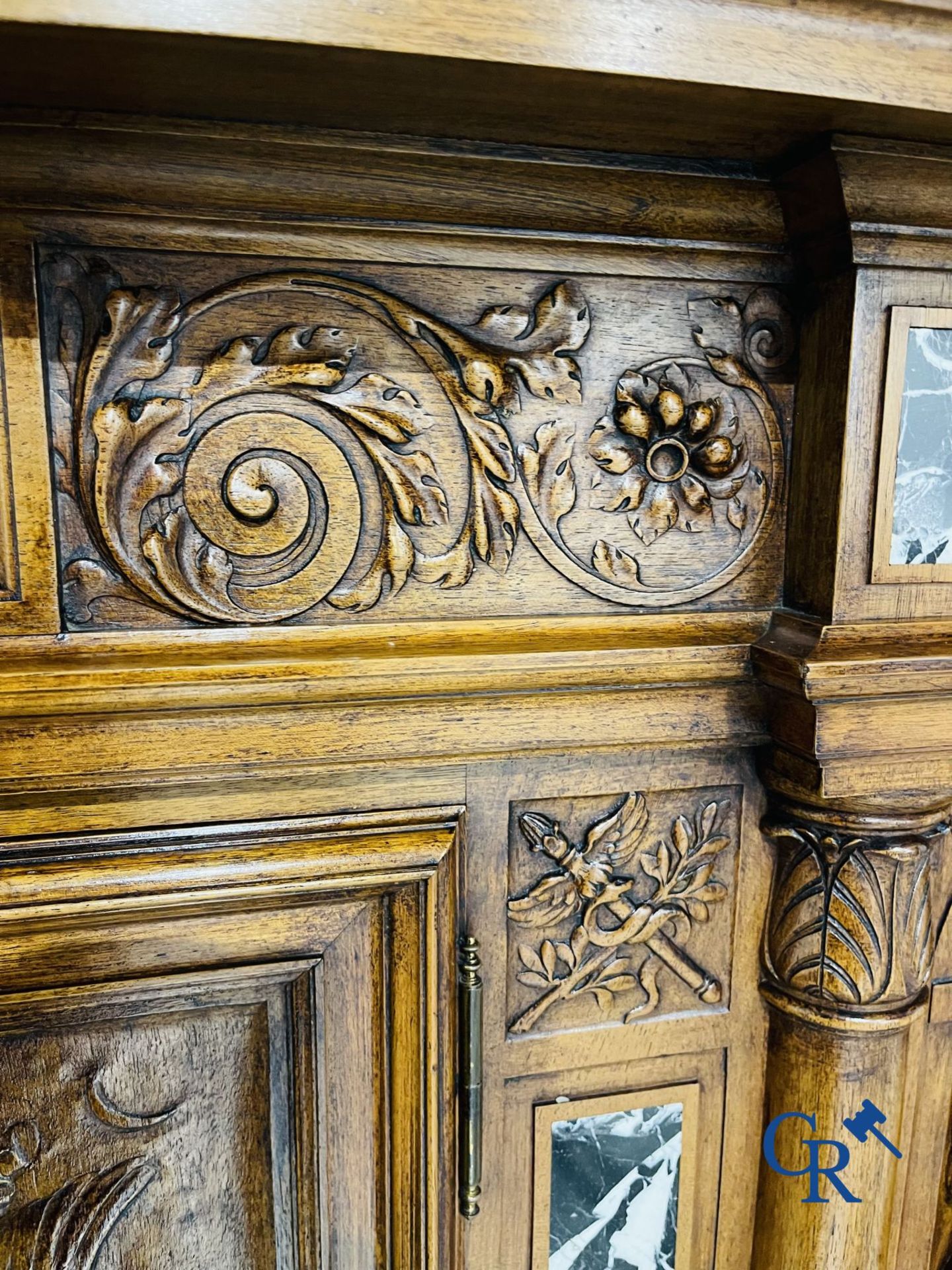Furniture: A finely carved walnut credence in neo renaissance style with marble inlay. - Bild 17 aus 21