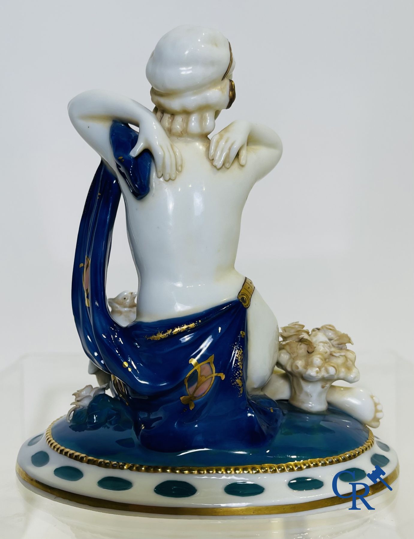 Art deco: An art deco sculpture in finely marked porcelain. - Image 4 of 9