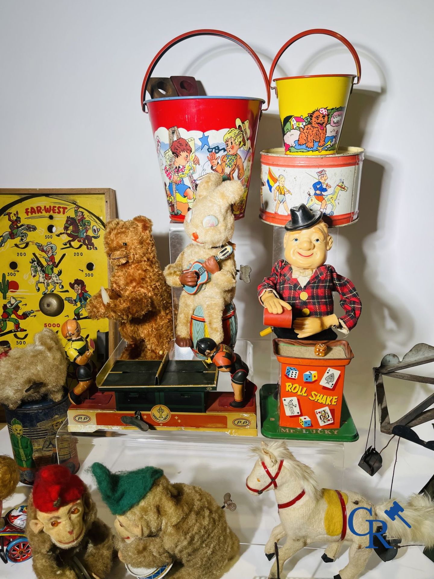 Toys: Large lot mechanical and tin toys. - Bild 5 aus 10