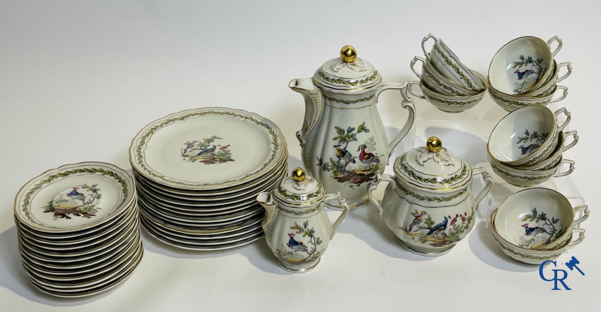 Limoges. L. Bernardaud & Cie. Beautiful dinner set in Limoges porcelain. Model Chevreuse. - Bild 22 aus 25