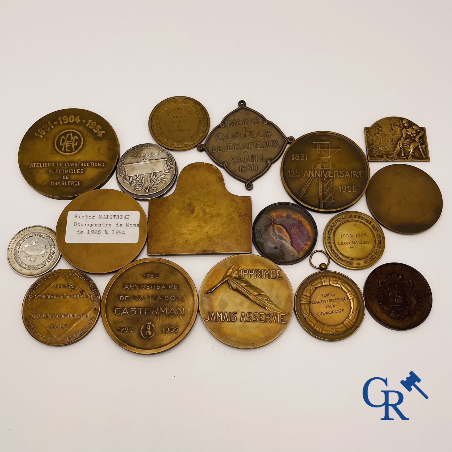 Medals: Large lot of bronze medals with different themes. Province of Hainaut. - Image 2 of 2