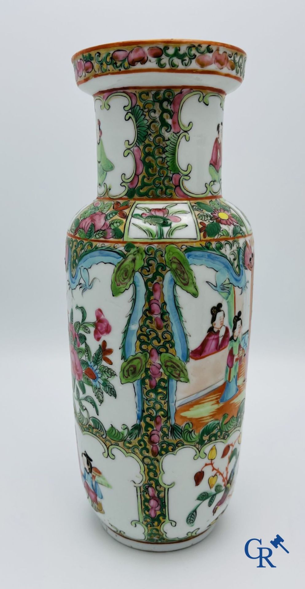 Asian Art: Beautiful lot of Chinese porcelain. - Image 9 of 40