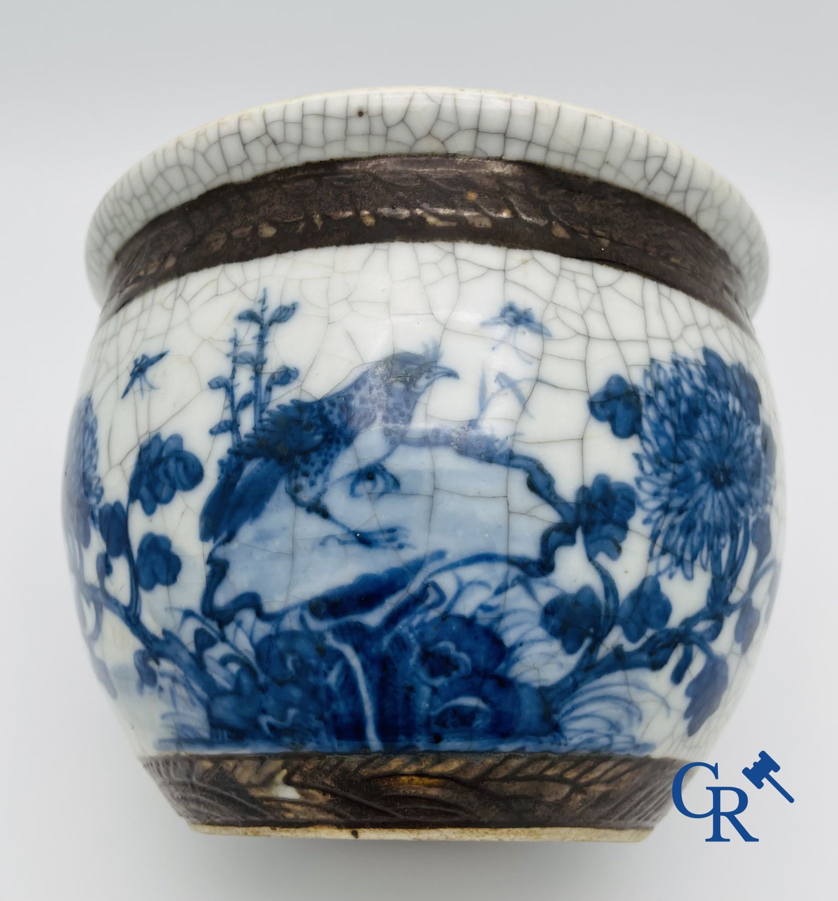 Chinese porcelain: Chinese blue and white bowl, Nanking. 19th century. - Image 3 of 9