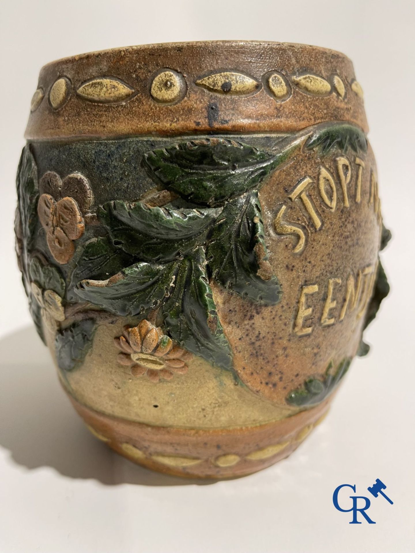 A Torhout tobacco pot Armand Maes-Platteau and a mug in Flemish pottery. - Bild 7 aus 14
