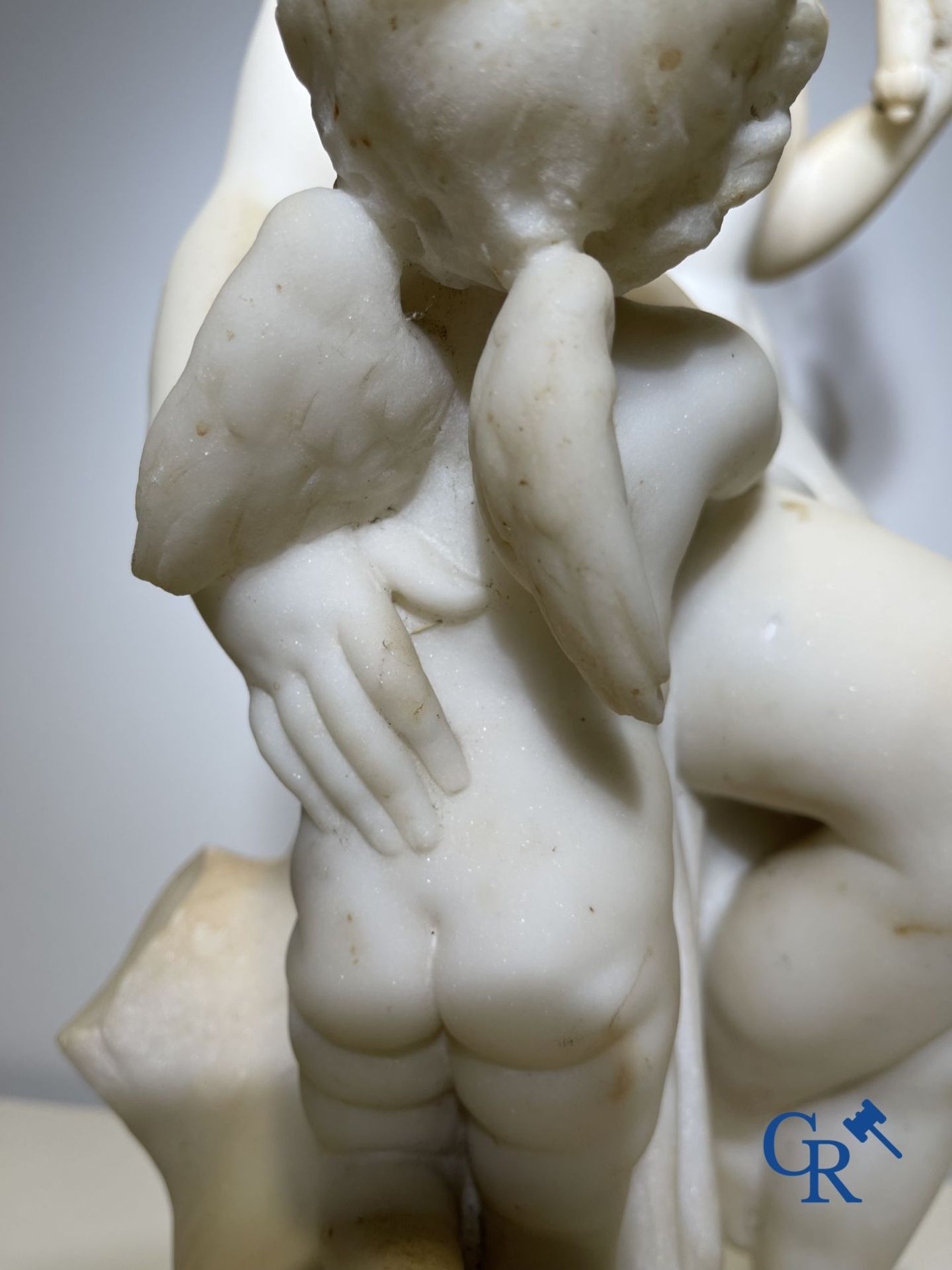 Marble statue after Etienne Maurice Falconnet. Venus and Cupid. 19th century. Signed Falconnet. - Bild 16 aus 21