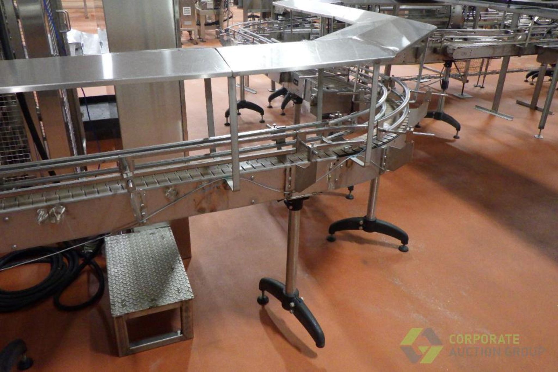 SS Bottling Conveyor, 45' x 4.5" x adj. H, with rails, overhead cover, wire guards, (3) 90d turns - Image 3 of 10