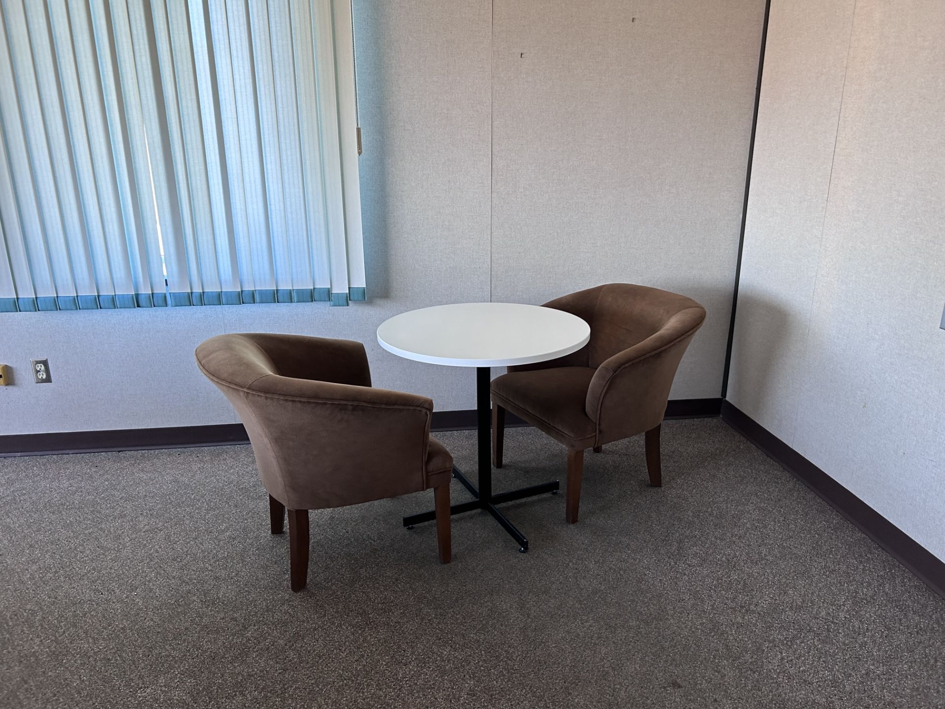 Contents of office incl: (1) desk, (1)executive chair, (2) conference chairs (1) round table - Image 3 of 5