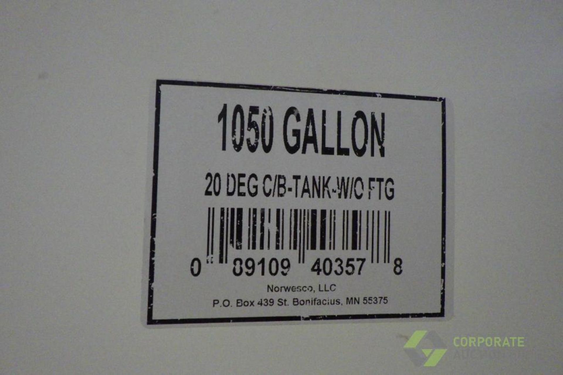 Norwesco 1050 gallon poly tank - Image 7 of 11