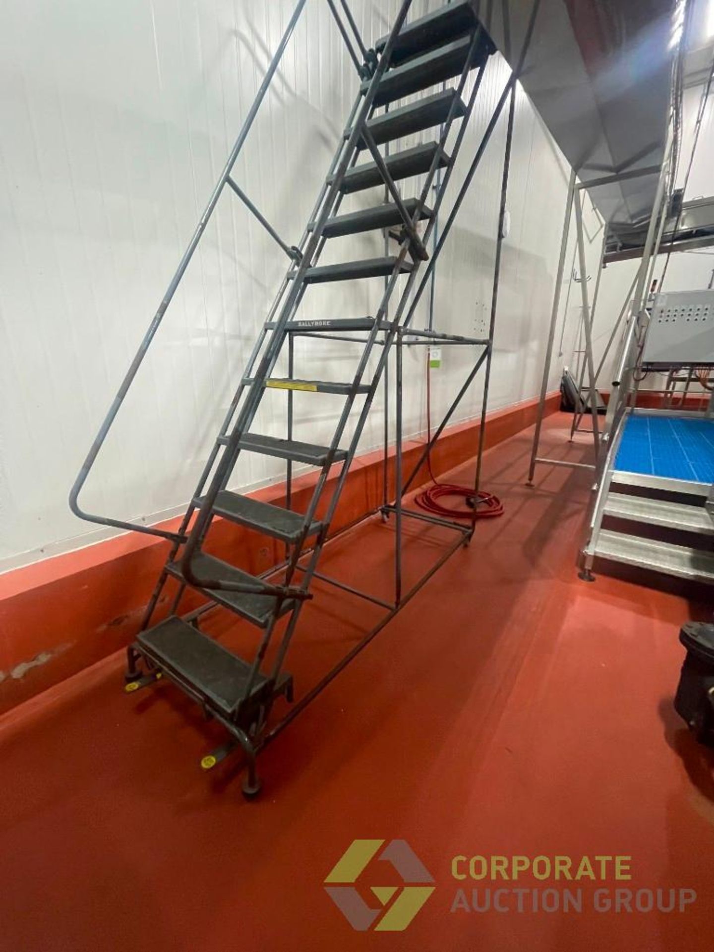 Ballymore 12-step rolling warehouse ladder - Image 2 of 6