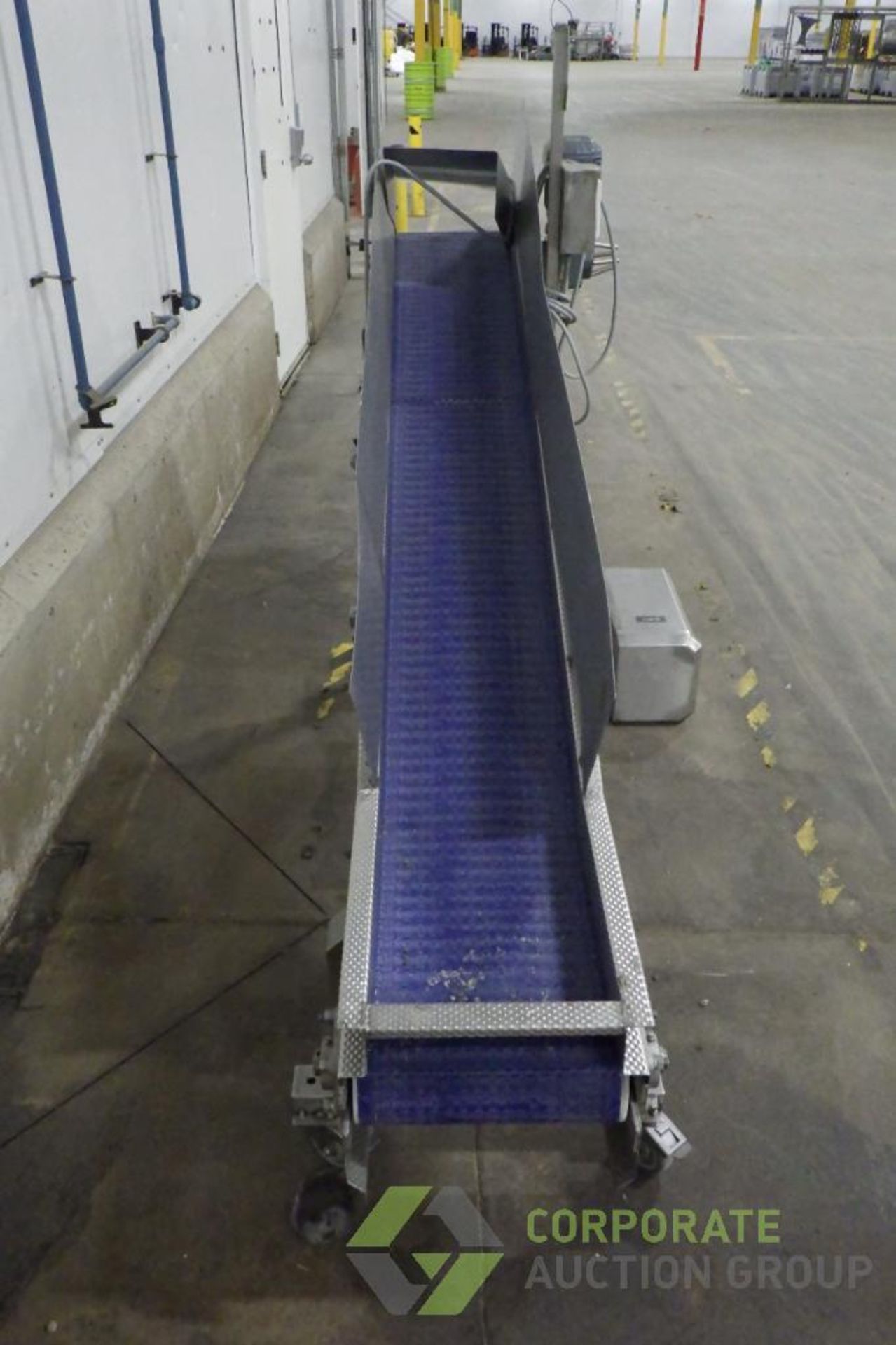 Incline conveyor - Image 3 of 15