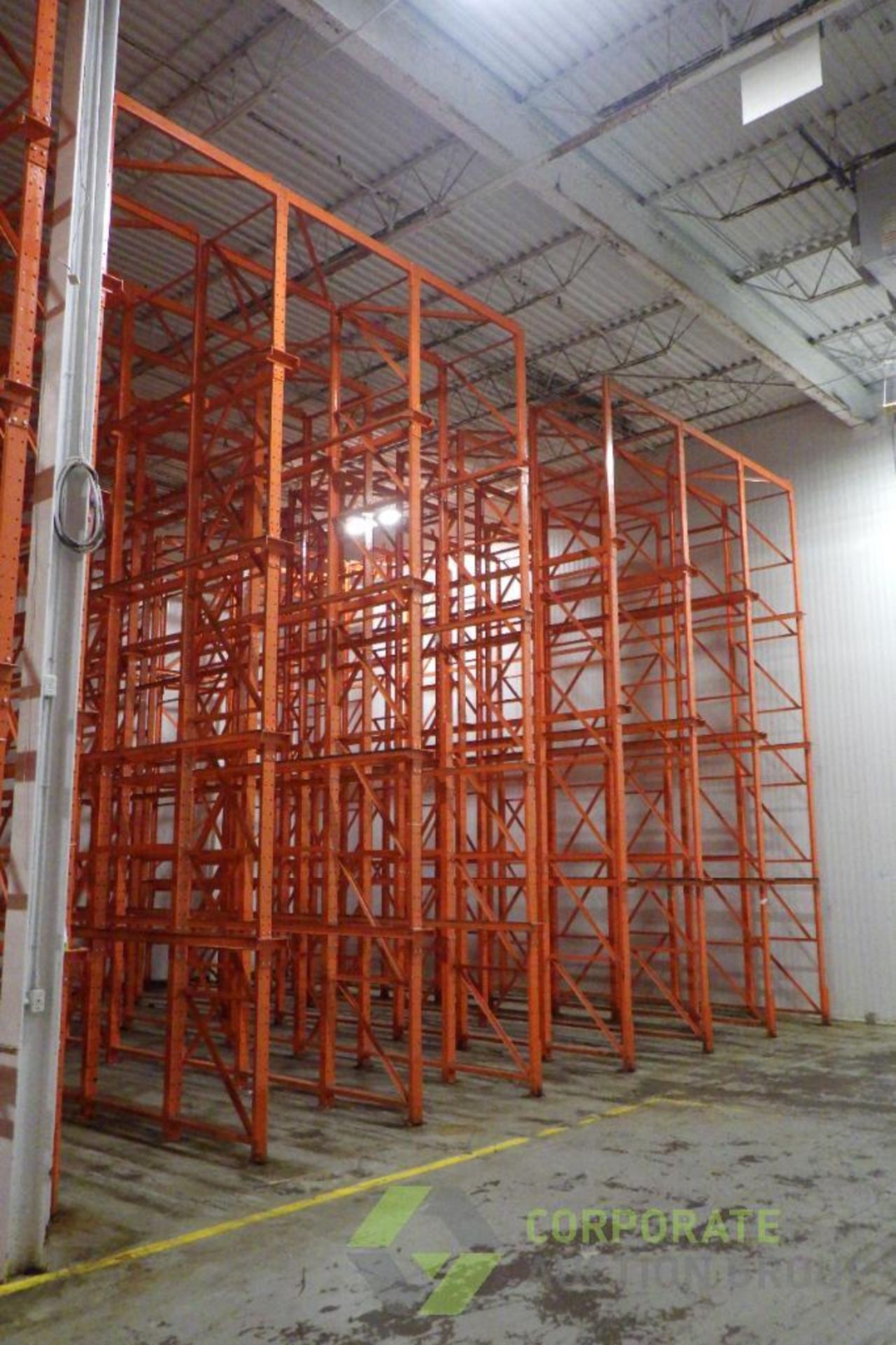 Drive in pallet racking