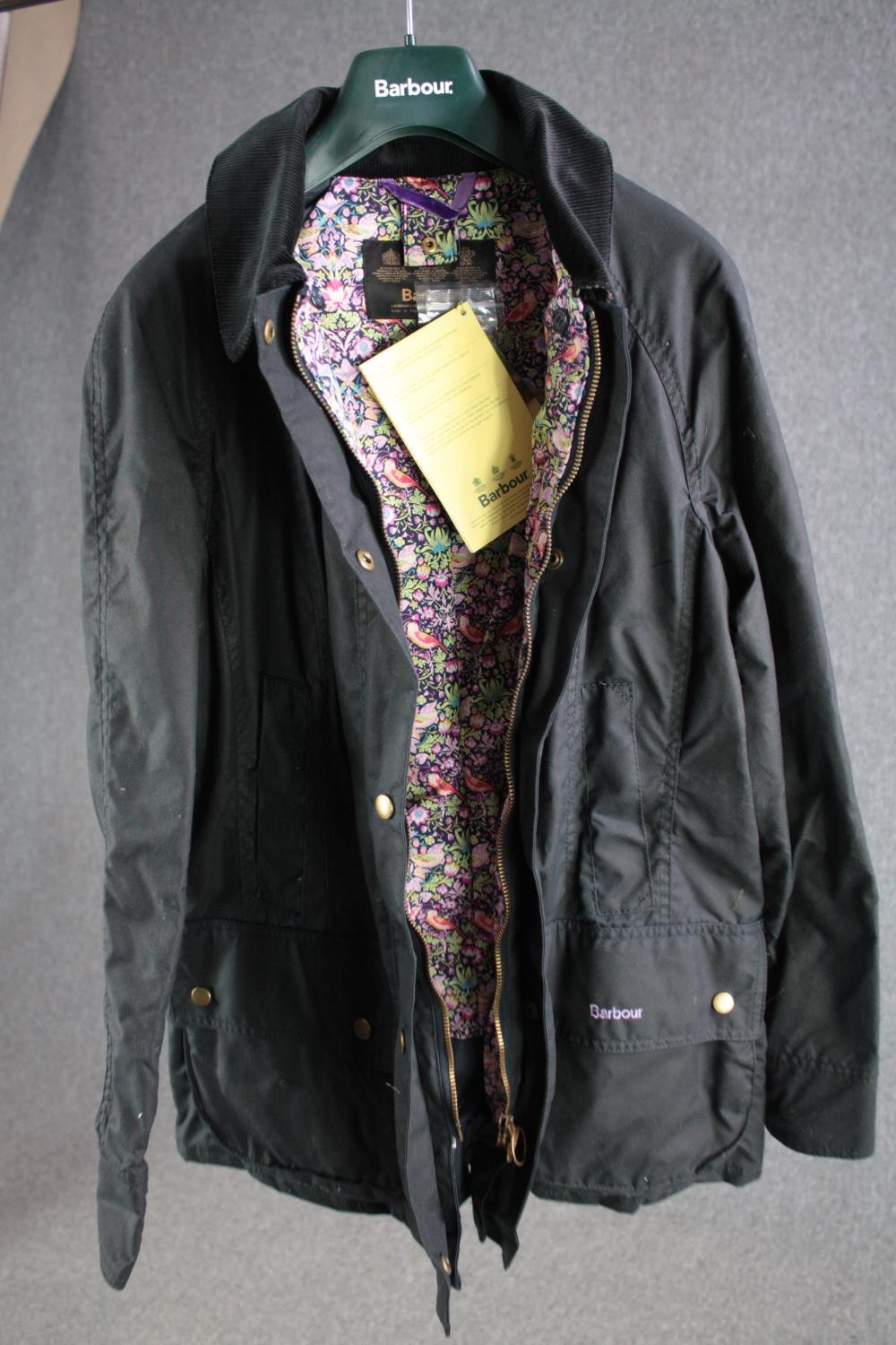 Women's Barbour jacket. UK size 10 with a paisley lining. - Image 2 of 6