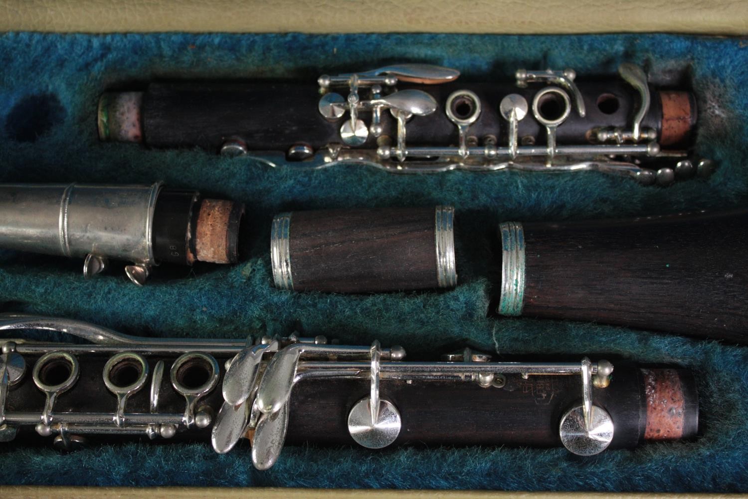 Clarinet made by Leblanc, Paris. Stamped Leblanc and in a Yamaha fitted case. L.35 W.20cm. (case) - Image 3 of 3