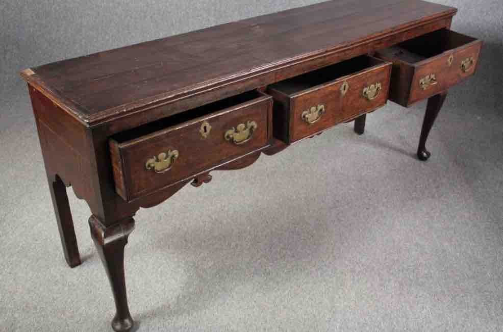 Dresser, 18th century oak and mahogany crossbanded, probably still with it's original locks and - Image 2 of 9