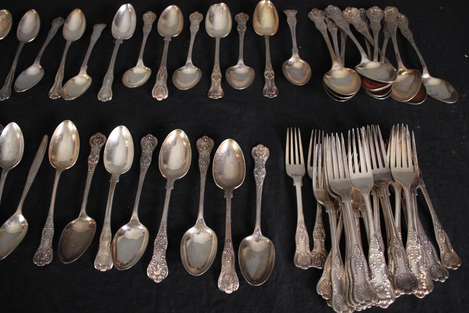 An extensive mixed collection of steel and silver plated cutlery. The steel cutlery is made by - Image 4 of 8