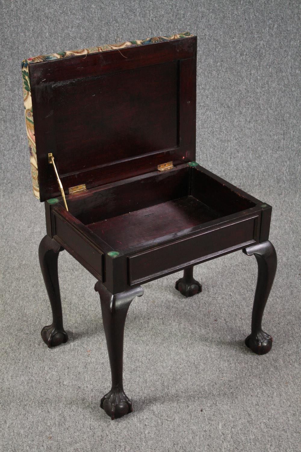 Piano stool, early 20th century mahogany Georgian style. H.52 W.50 D.38cm. - Image 4 of 4