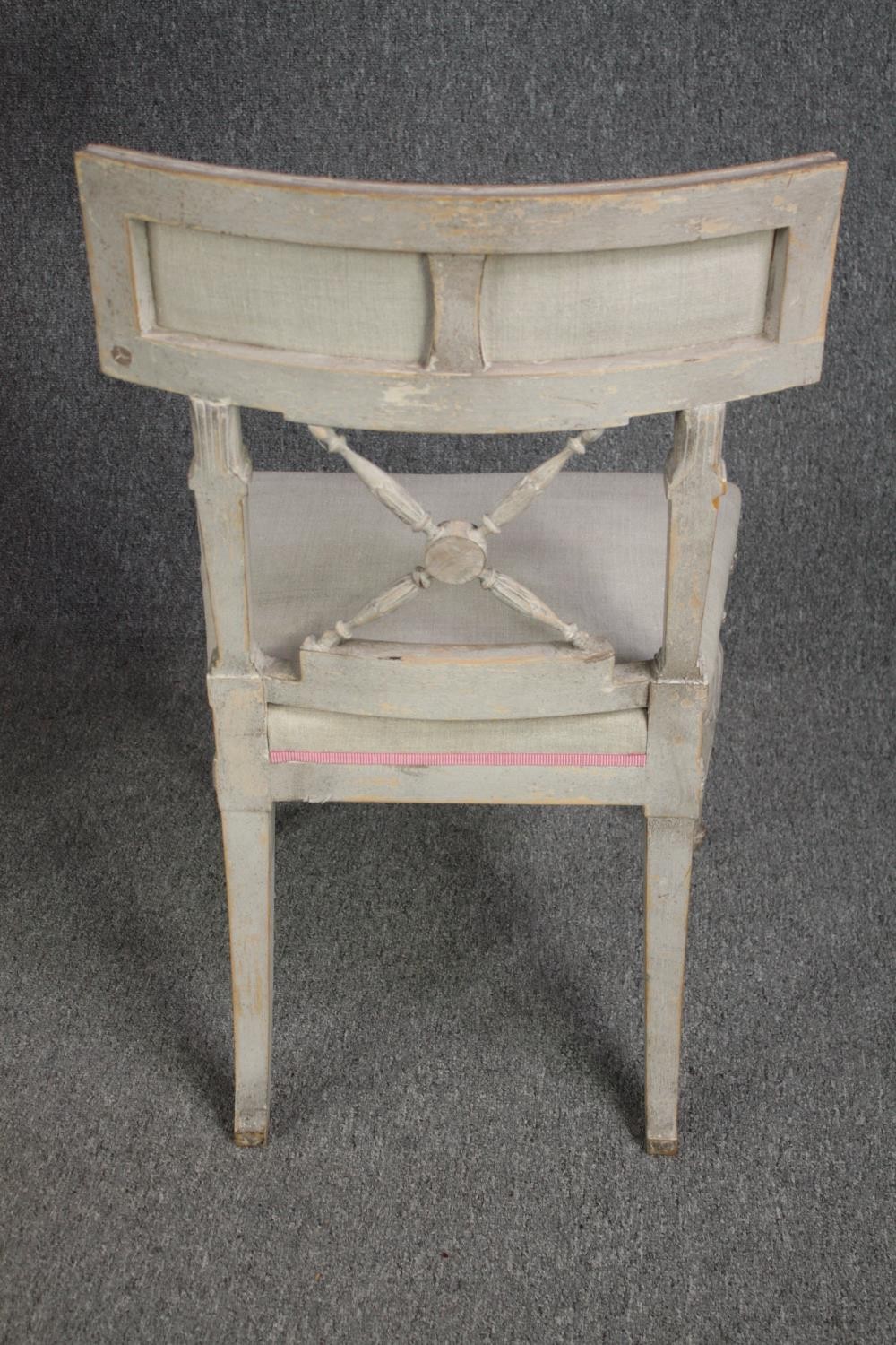 A pair of 19th century painted dining chairs in the Gustavian style. - Image 4 of 4