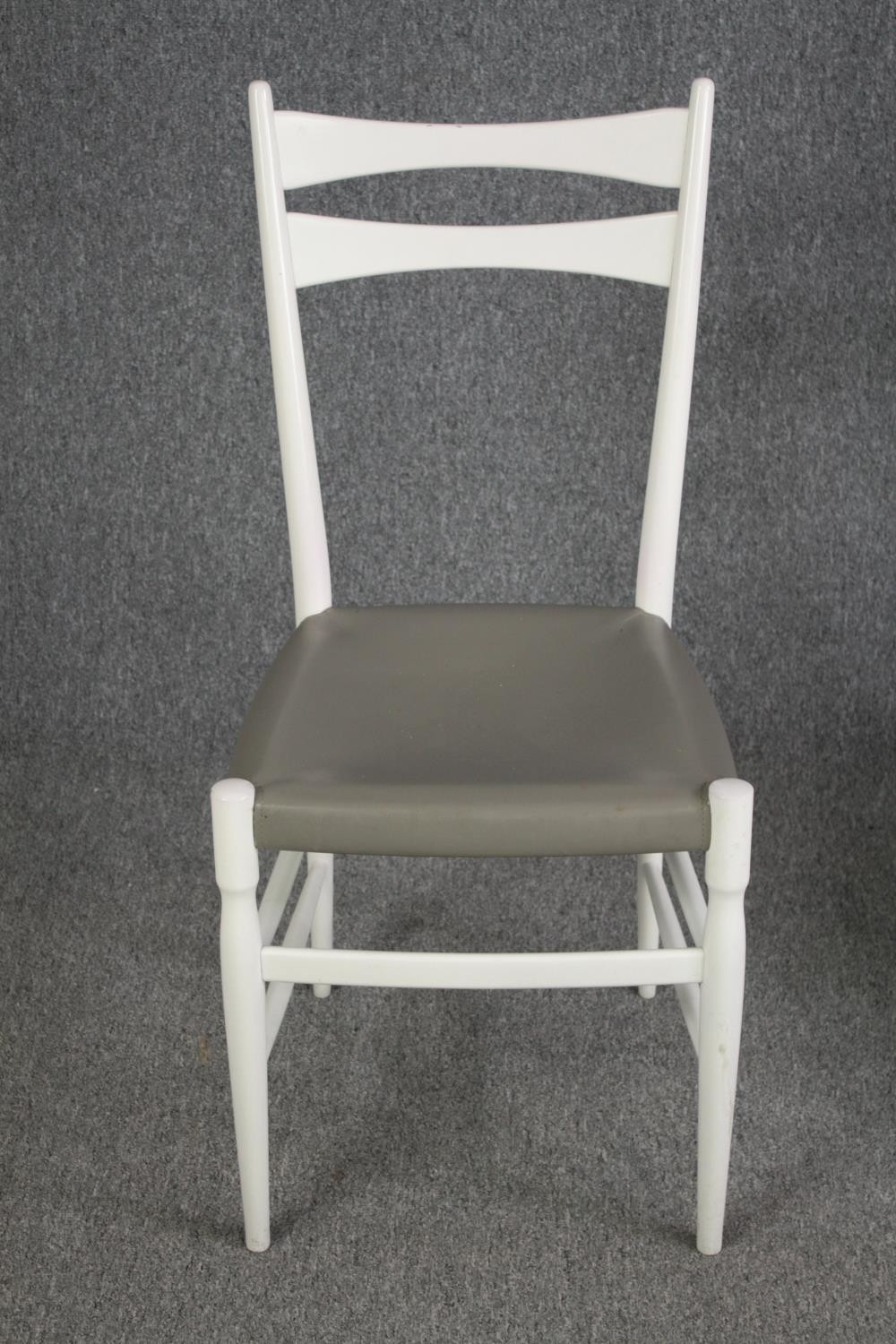 Dining chairs, a set of four mid century Danish style, white lacquered. - Image 2 of 5