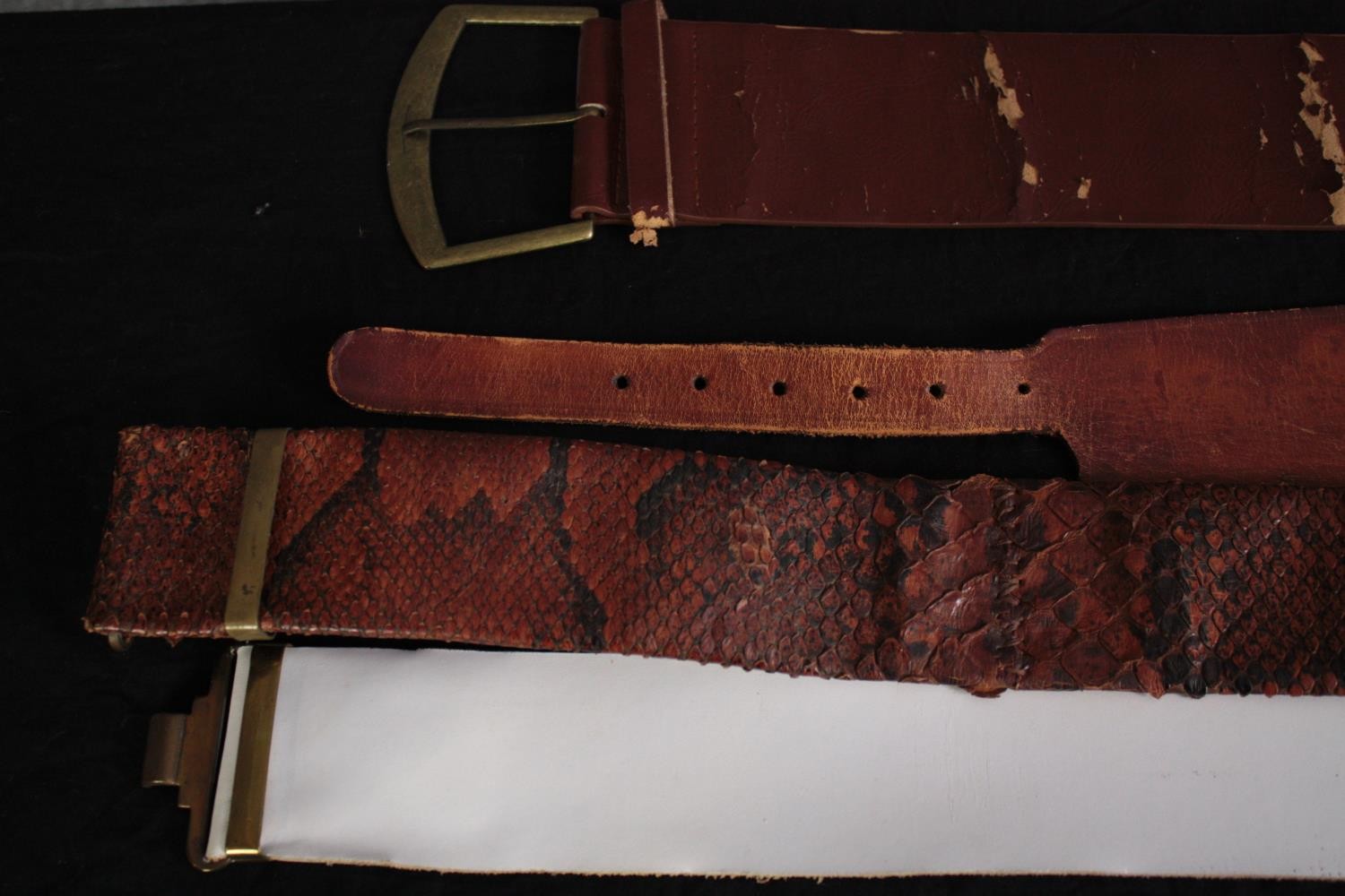 A collection of vintage leather belts, some with embossed designs. L.115cm. (largest) - Image 4 of 5