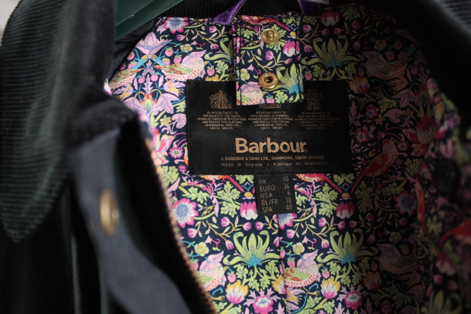 Women's Barbour jacket. UK size 10 with a paisley lining. - Image 5 of 6