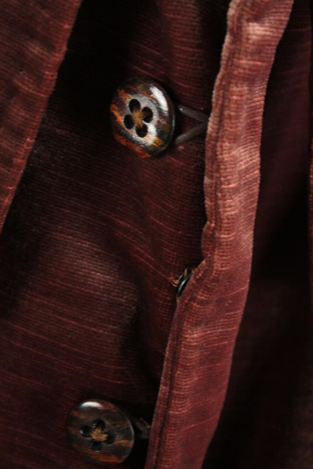 A vintage bespoke made brown/purple velvet mix overcoat with statement collar and buckle. - Image 4 of 5