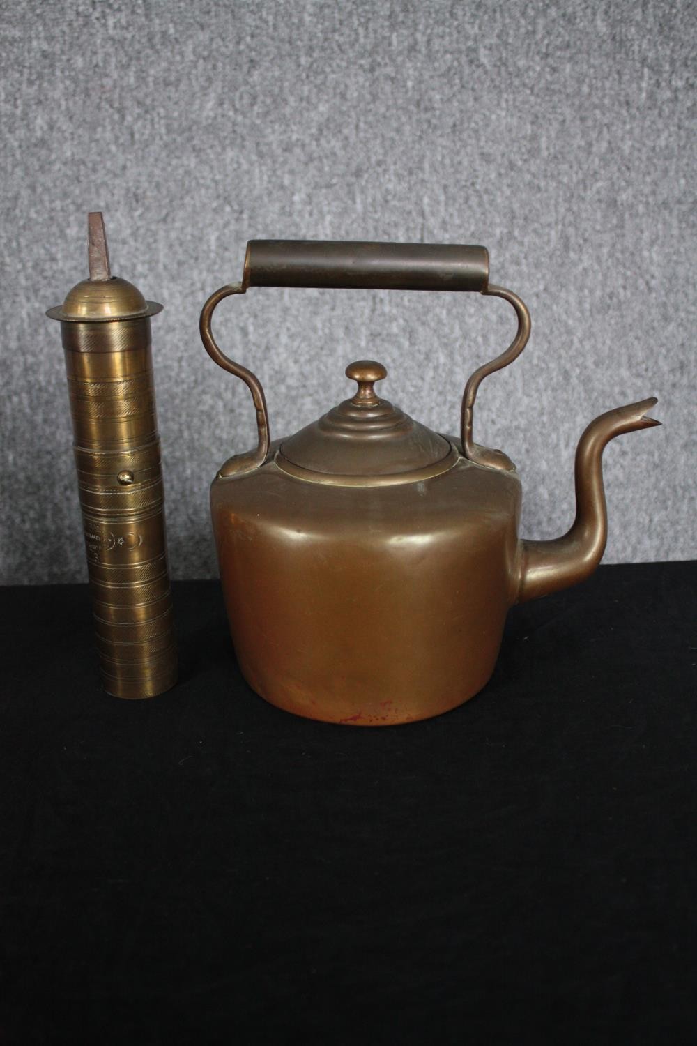 A miscellany of kitchen ware to include a Belgium chocolate mould, a Turkish brass coffee grinder ( - Image 7 of 8