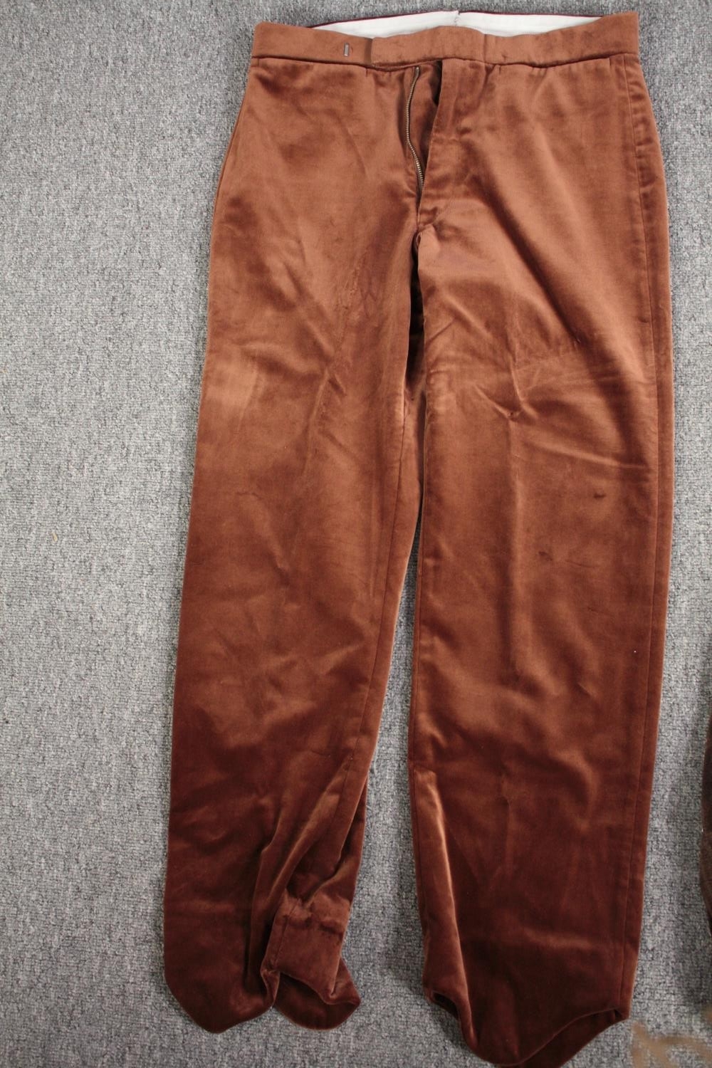 Three pairs of bespoke made vintage velvet trousers in various colours with zip detailing. - Image 3 of 8