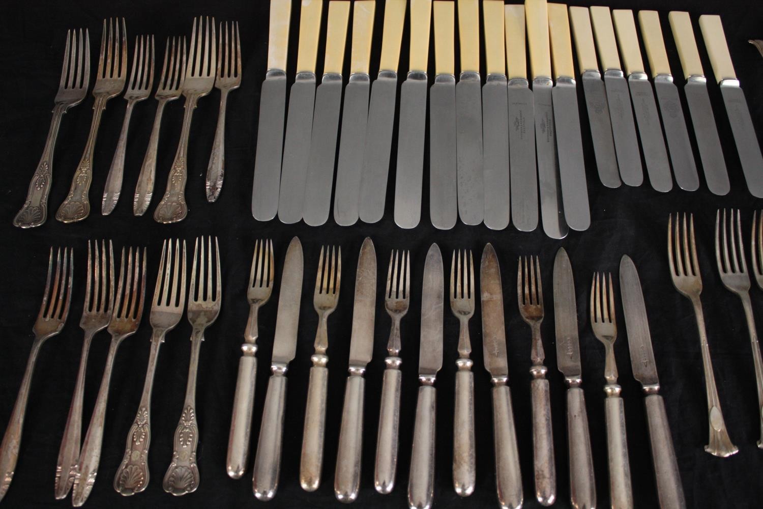 An extensive mixed collection of steel and silver plated cutlery. The steel cutlery is made by - Image 2 of 8