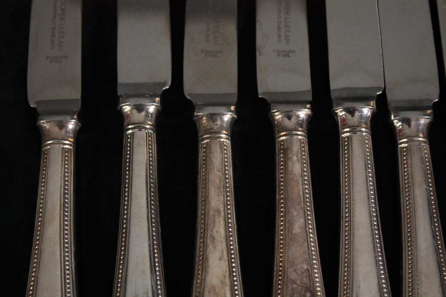 A mixed collection of silver plated cutlery for eight people.(84 pieces) - Image 6 of 10