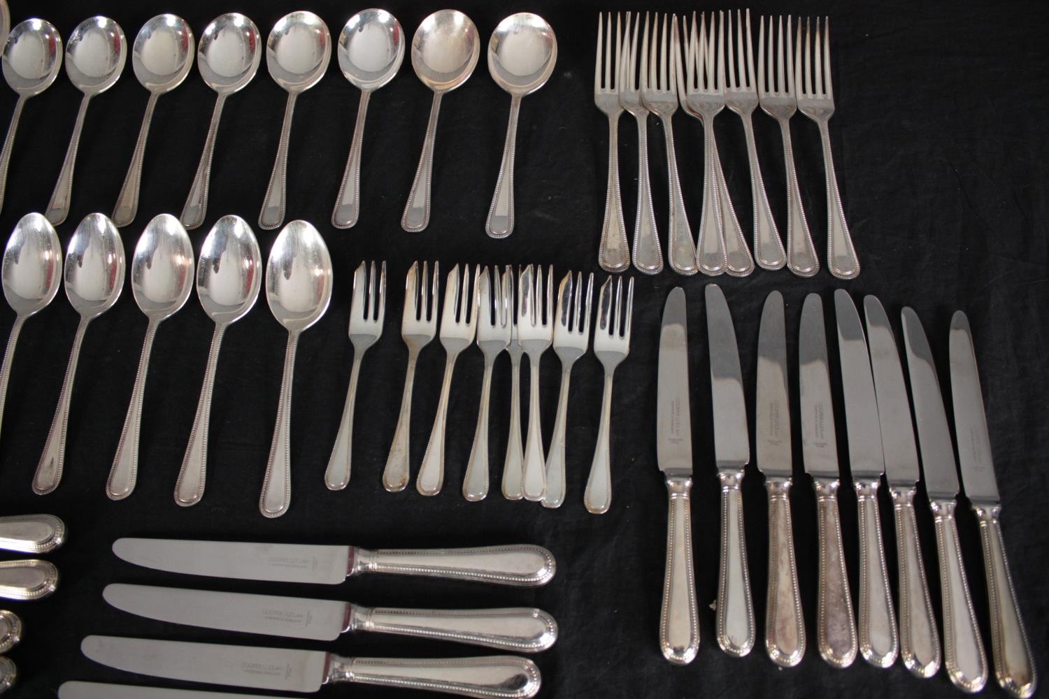 A mixed collection of silver plated cutlery for eight people.(84 pieces) - Image 5 of 10