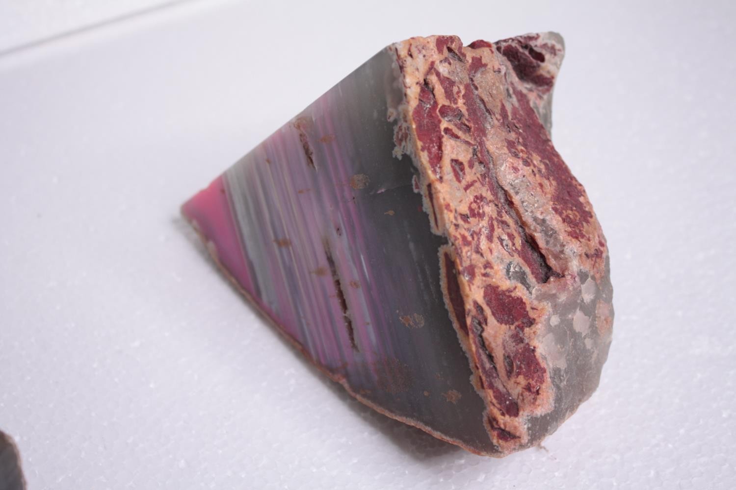 A collection of four Agate geode slices and pieces, some dyed. H.14 W.10cm. (largest) - Image 3 of 11