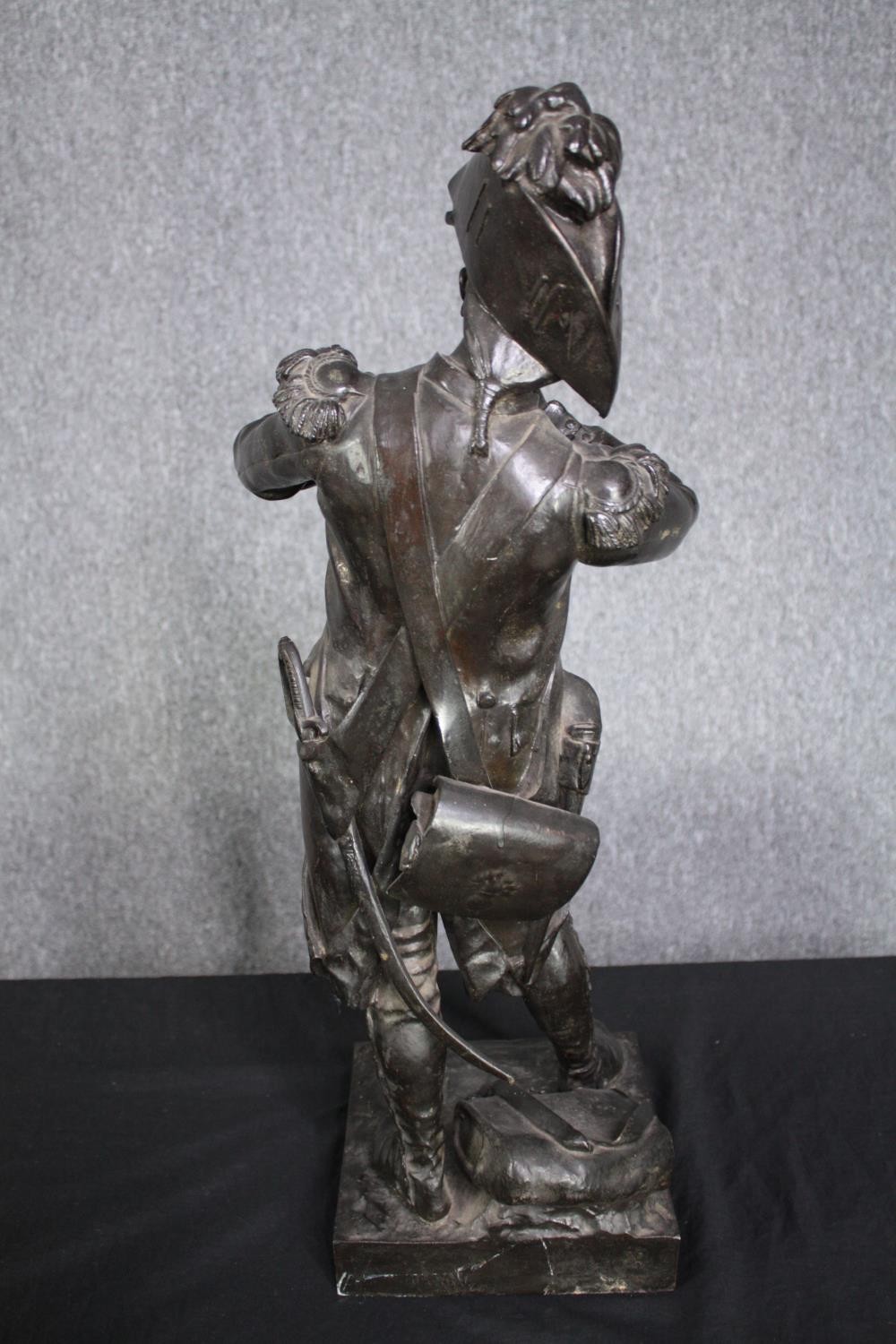 Etienne Henri Dumaige (1830-1888). After the Fight-Grenadier of 1792. Bronze with patina. H.66cm. - Image 8 of 8