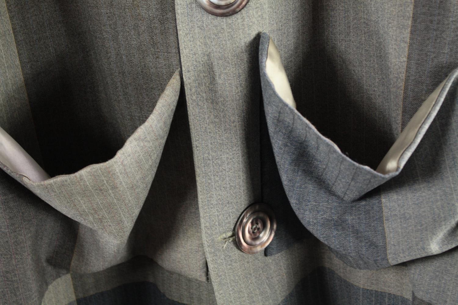 A bespoke made vintage grey tone pin stripe and block design two piece suit with mother of pearl - Image 3 of 6
