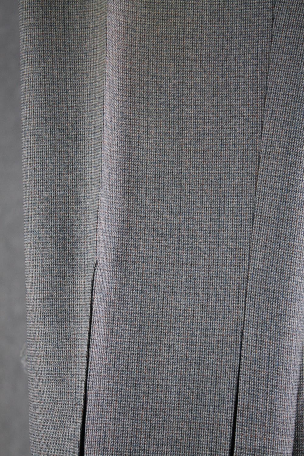 A bespoke made vintage grey tone pin stripe and block design two piece suit with mother of pearl - Image 4 of 6