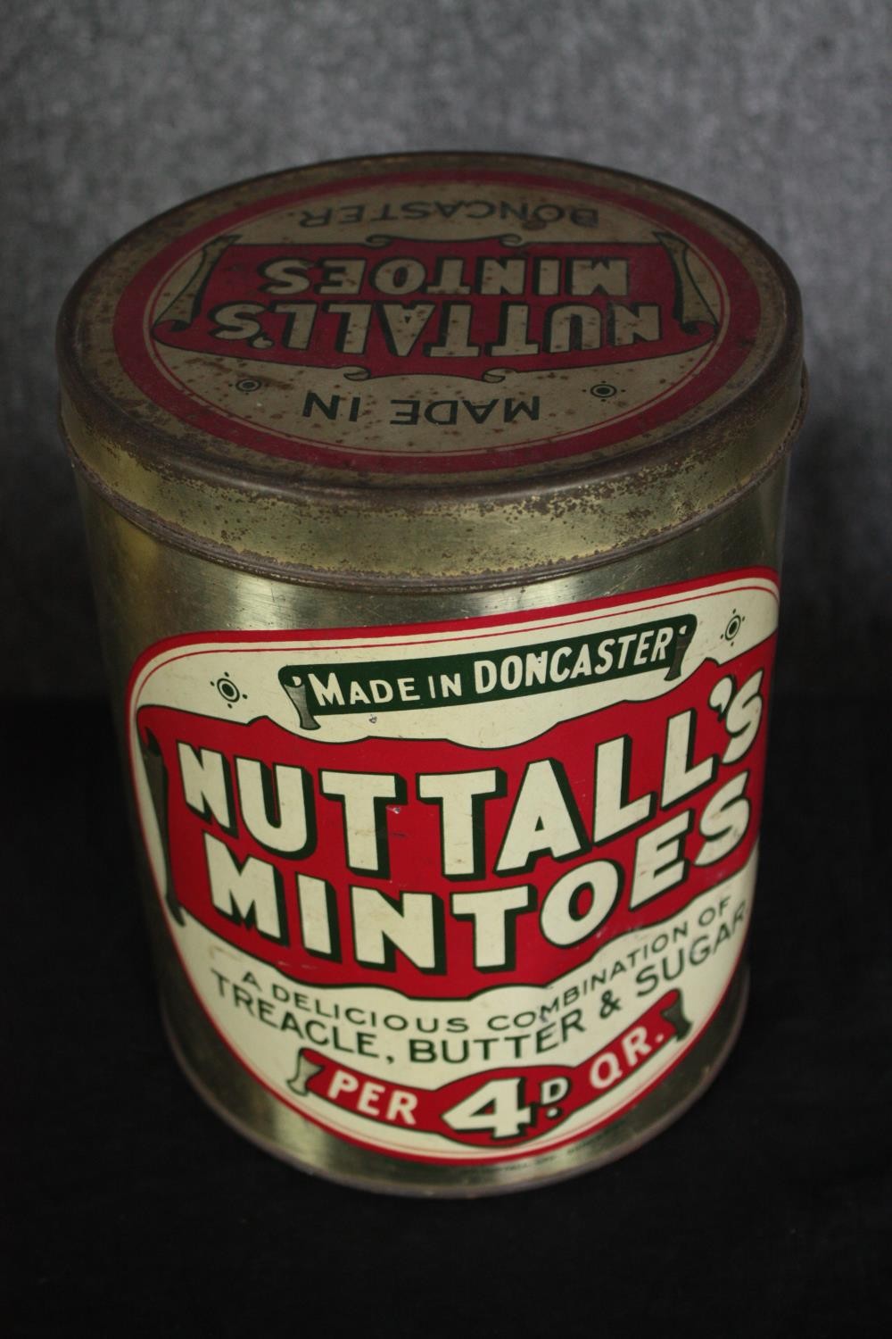 A collection of vintage tinned foods including an unopened can of 'Lacta (Full Cream) Next Best to - Image 4 of 8