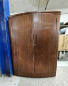 A mid century drinks bar/cocktail cabinet. H.107 W.157 D.42cm (when opened)