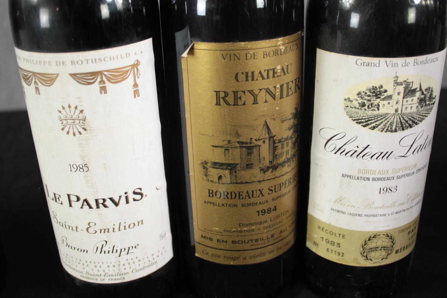 Ten bottles of French red wine. Eight bottled in the early 80s, one in 1990 and a Pinot Noir bottled - Image 3 of 5