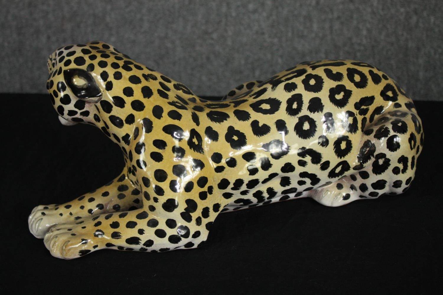 A hand painted ceramic Leopard. 'Made in Italy'. L.45cm. - Image 3 of 6