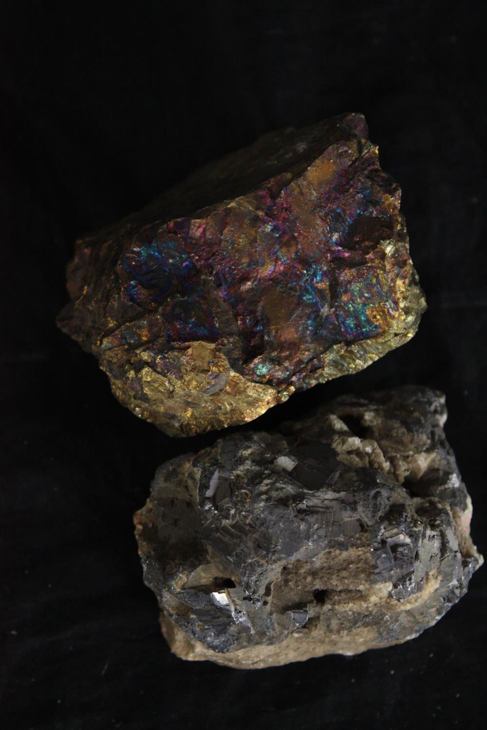 A collection of six minerals and a piece of slag glass. Minerals include Quartz and Iron Pyrites. - Image 5 of 5