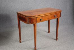 Tea table, Georgian mahogany with satinwood inlay. H.73 W.96 D.102. (ext)