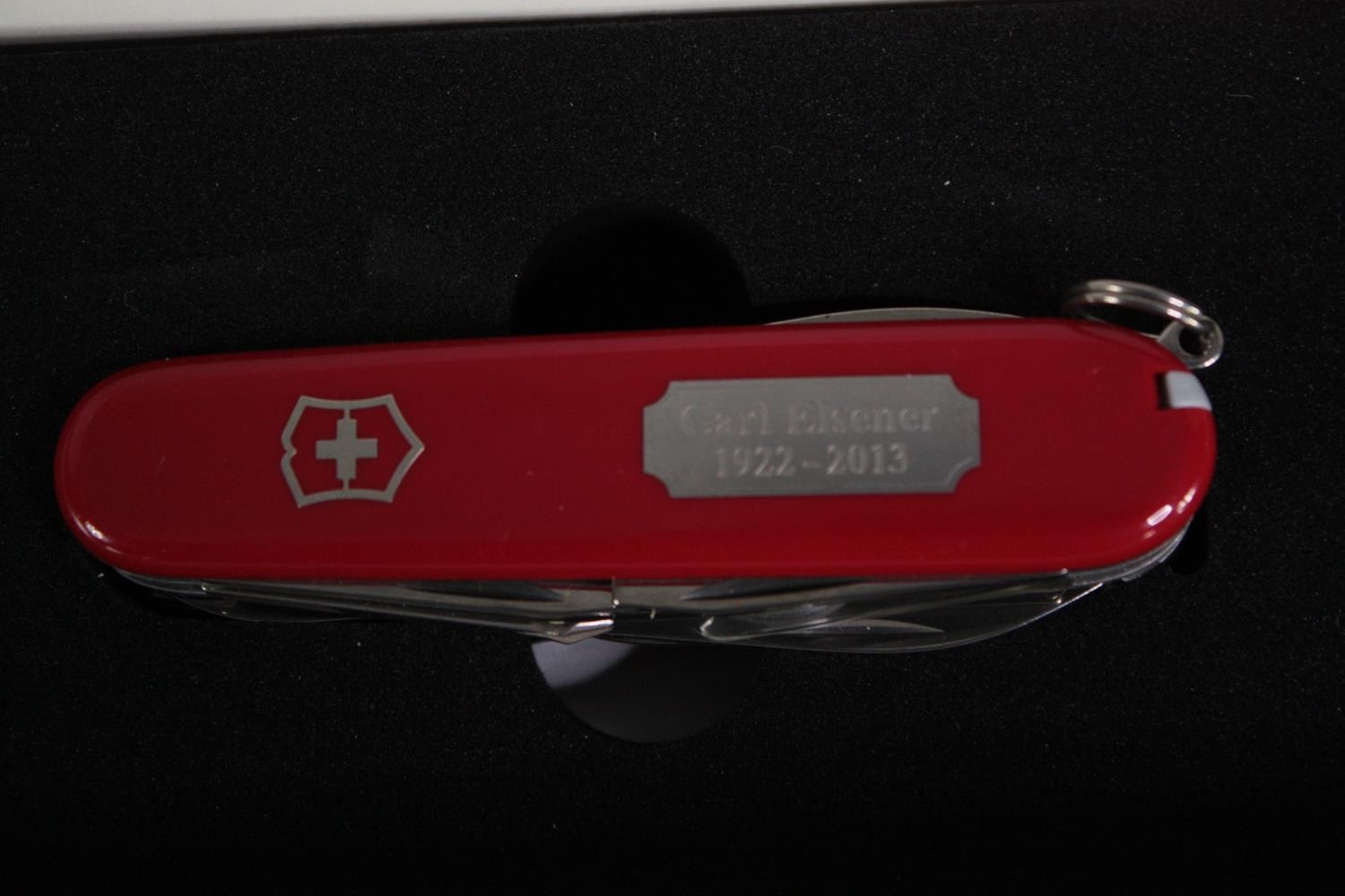 Victorinox shop display model. Swiss army Knife with opening and retracting attachments. In full - Image 7 of 7