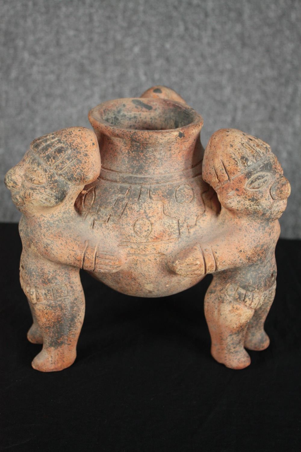 Terracotta 'rattle pot'. Tripod bowl supported by three figures. H.20cm. - Image 2 of 6
