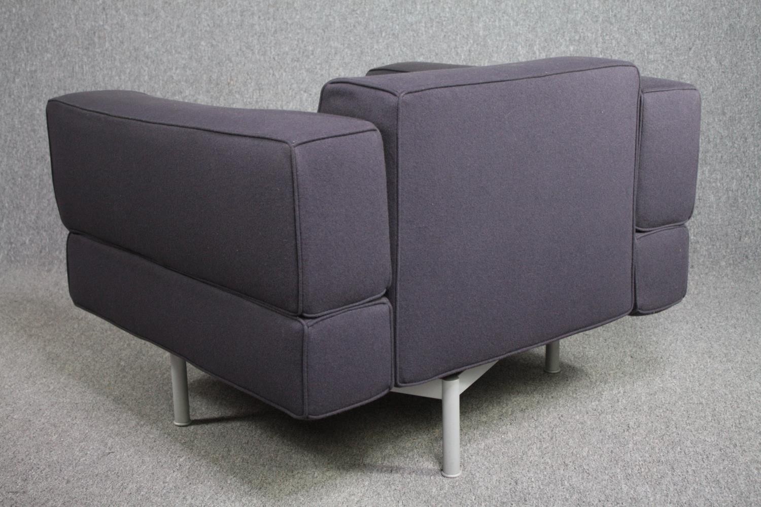 A pair of Reef swivel armchairs by Piero Lissoni for Cassina. H.70 W.100 D.86cm. (each) - Image 5 of 8