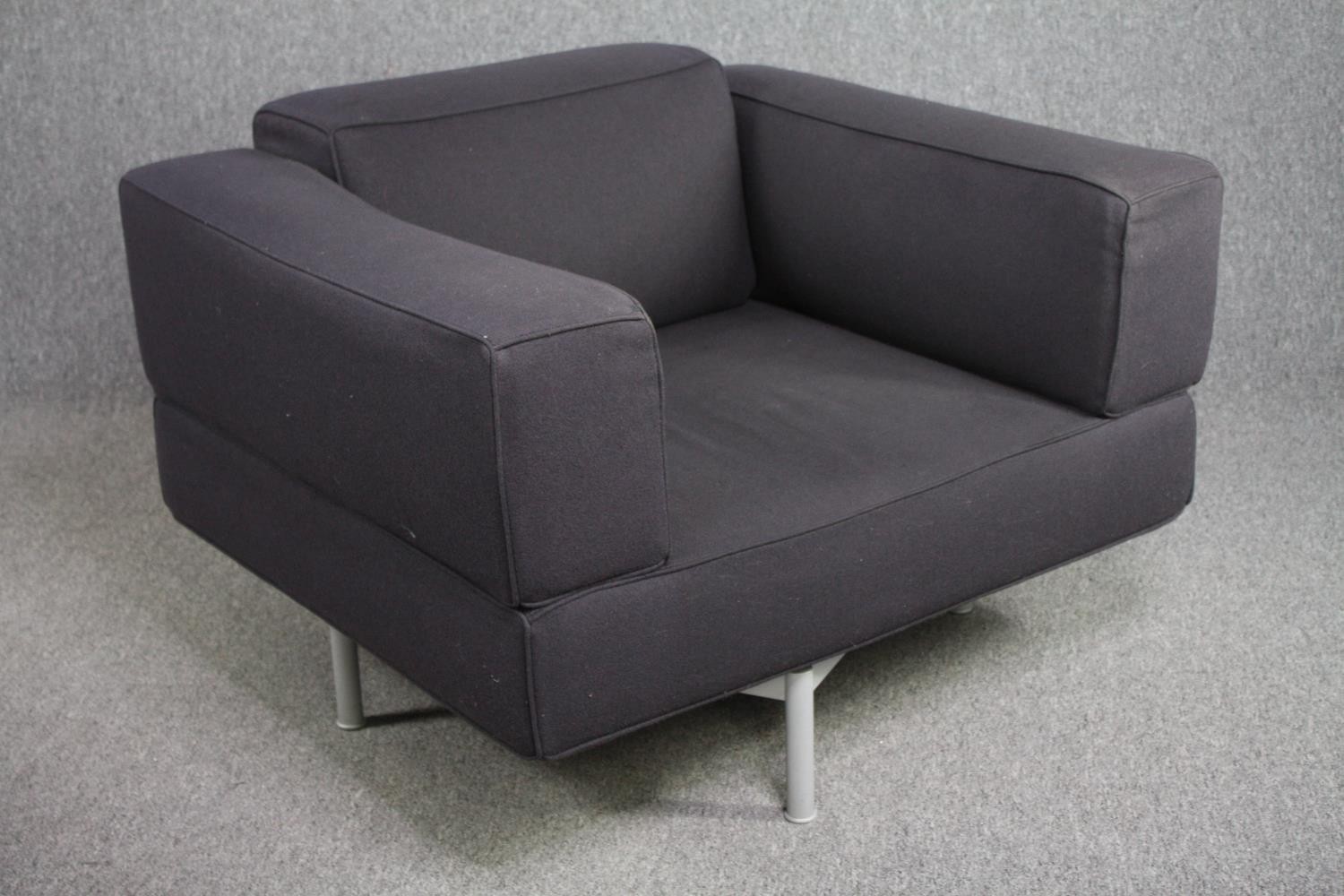 A pair of Reef swivel armchairs by Piero Lissoni for Cassina. H.70 W.100 D.86cm. (each) - Image 3 of 8