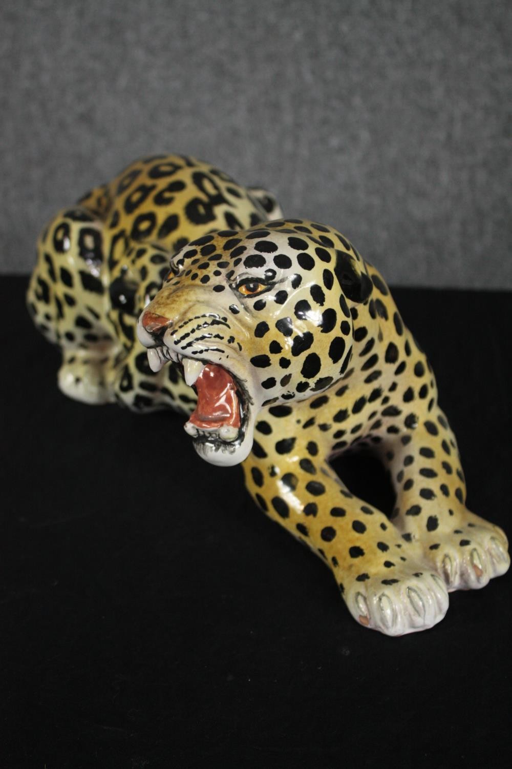 A hand painted ceramic Leopard. 'Made in Italy'. L.45cm. - Image 2 of 6