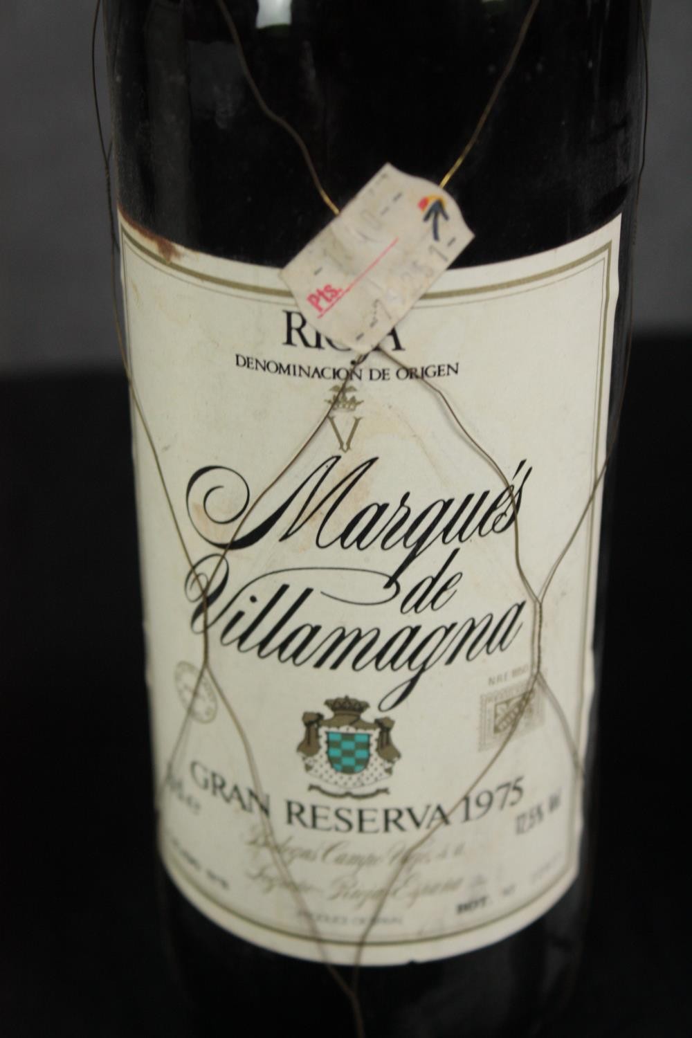 Nine bottles of Rioja and one bottle of Torres from the 70s and 80s. Includes Marqués de - Image 7 of 8