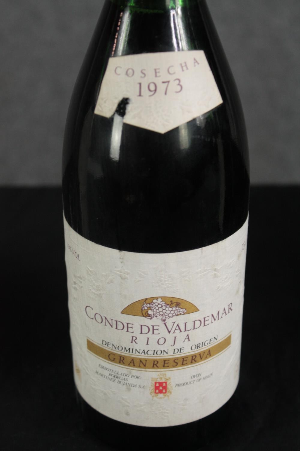 Nine bottles of Rioja and one bottle of Torres from the 70s and 80s. Includes Marqués de - Image 6 of 8