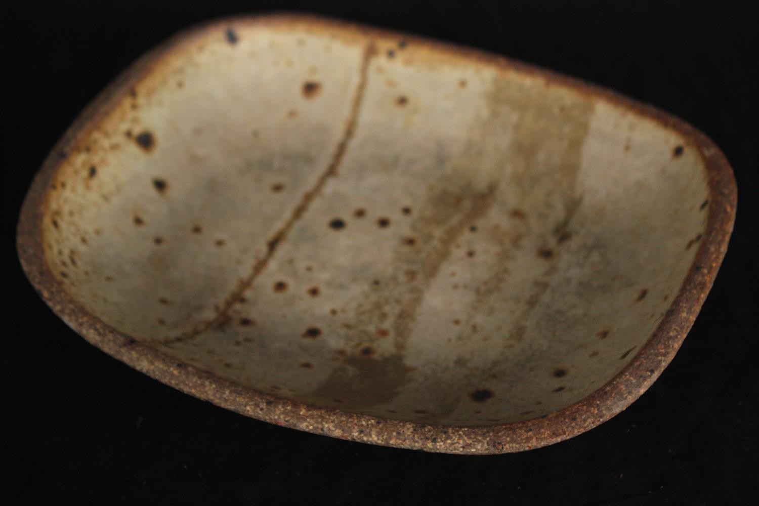Studio pottery. Three glazed bowls. One decorated with a swan and signed 'R' on the base. L.29 W. - Image 8 of 10