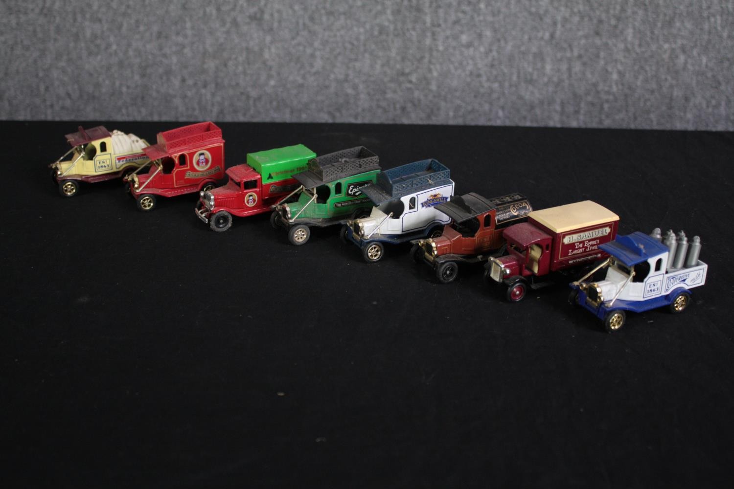 Oxford Diecast. A collection of eight 'vintage model' cars. In a wooden display case. H.31 W. - Image 2 of 7
