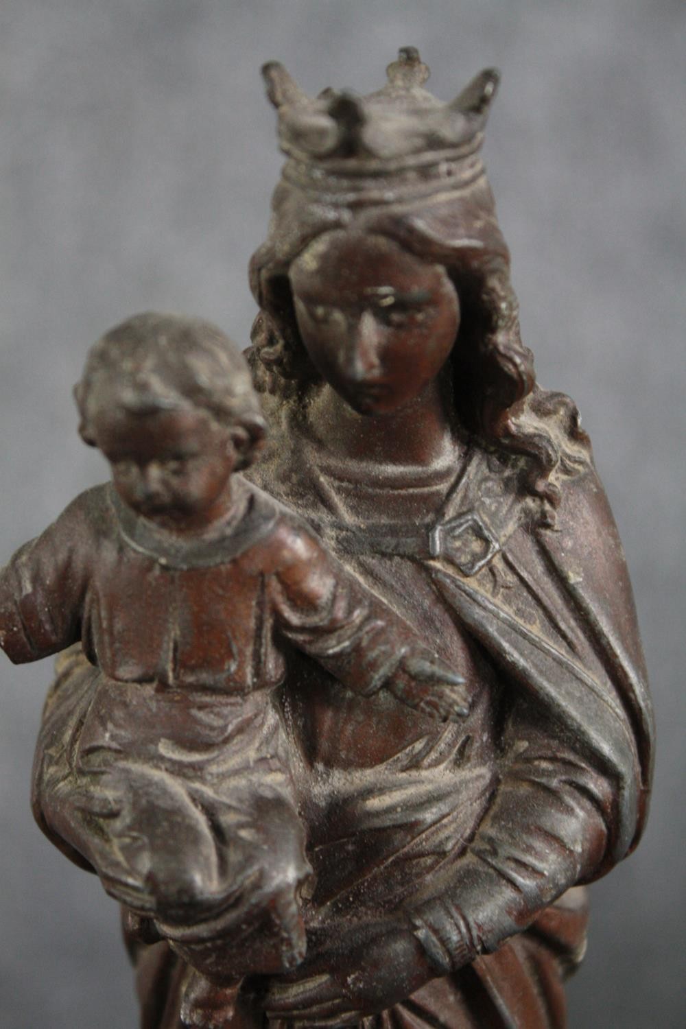 Bronze spelter figure. Madonna and child on a plinth. H.32cm. - Image 5 of 5